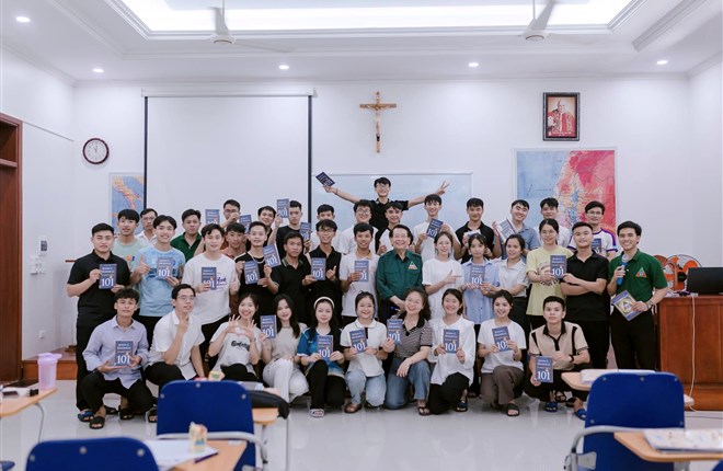 Nghĩa Sinh: Hãy trở thành dấu cộng “+” rồi phát triển thành dấu nhân “x” cho tha nhân và nhân loại