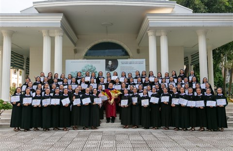 Lễ Mãn khóa Thường huấn Lãnh đạo Phục vụ Noi gương Đức Kitô cho hơn 100 nữ tu tại Giáo phận Phan Thiết * Tháng 7/2025 do Huynh trưởng Nghĩa Sinh đảm trách