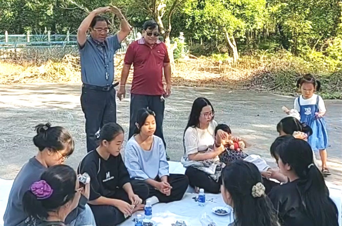 Nghĩa Sinh: Kính chúc quý Phương Đoàn, Đoàn Thiện Nguyện Nghĩa Sinh và Khóa Hướng dẫn Sinh hoạt Thanh niên một Năm Mới bình an và phước hạnh - 4