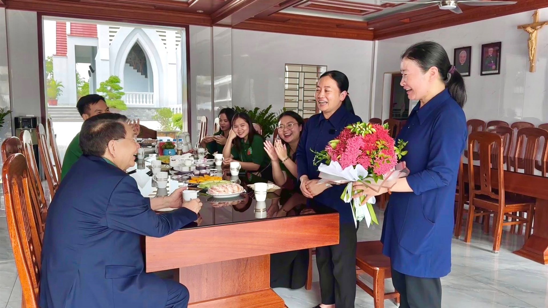 Nghĩa Sinh VHQ trao tặng máy lọc nước cho Tu viện TSBA Vinh - 8