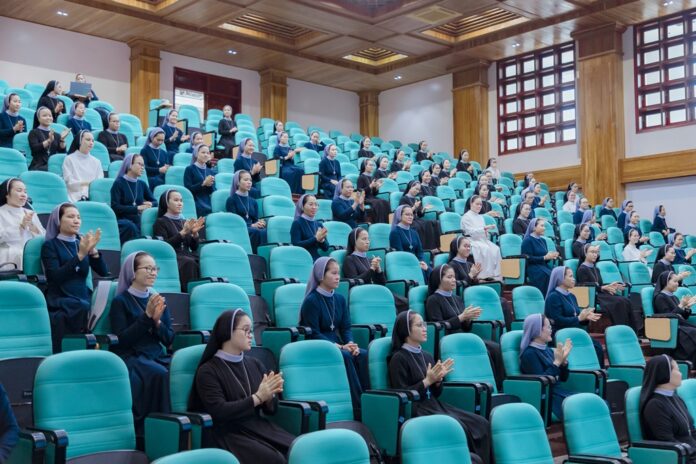 Học viện liên dòng Thánh Giáo hoàng Gioan XXIII GP.Vinh: Khóa học “Kỹ năng lãnh đạo phục vụ” - 12